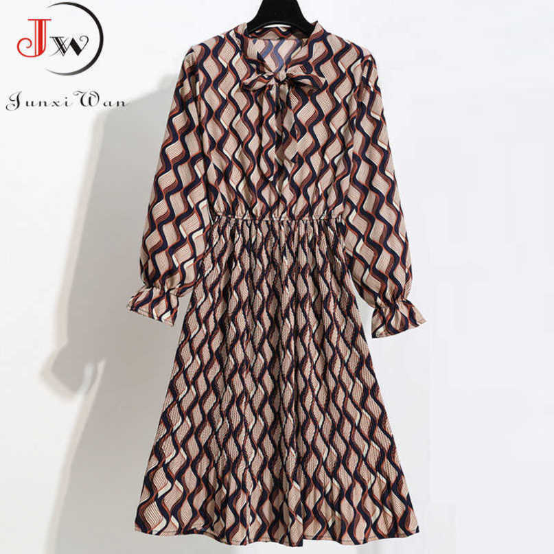 Women Casual Autumn Winter Dress Long Sleeve Bow Collar Lady Korean Style Vintage Floral Printed Chiffon Shirt Long Dresses 210625