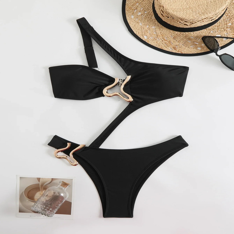 Sexy Black Hollow Out Bikini Women One Shoulder Metal ner Backless Thong Piece Swimsuit Summer Bathing Suits 250120
