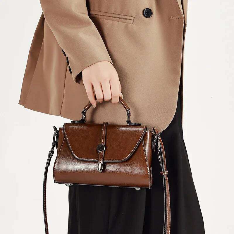 Autumn New Women's Oil Wax Cowhide Genuine Leather Crossbody Fashionable Versatile Shoulder Messenger Bag Casual Phone Bag Suotong2509