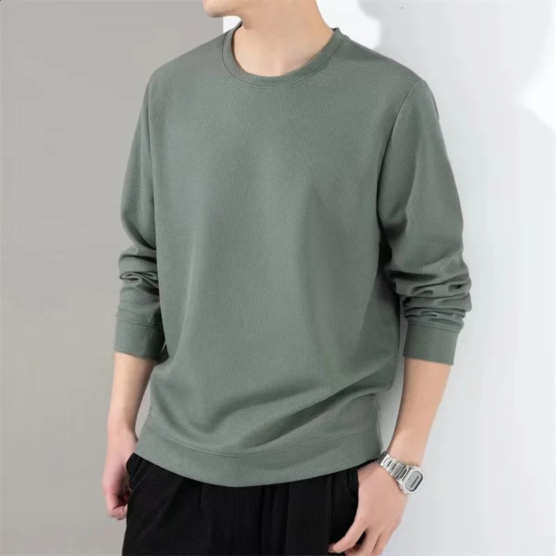 Autumn and winter fashion waffle Tshirt mens long sleeved casual top Oneck Harajuku shirt clothing 240822