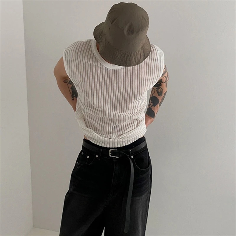 Y2K Style Hollow Out Knitted Tank Tops Men Summer Fashion Streetwear O Neck Sleeveless Knit Vest Leisure Mens Knit Camisoles 240530