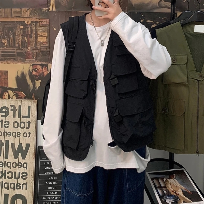Mens Fashion Tooling Vest Men Streetwear Cargo Vest Hip Hop Sleeveless Jacket Gilet Military Multi-Pocket Outdoors Coat 240518