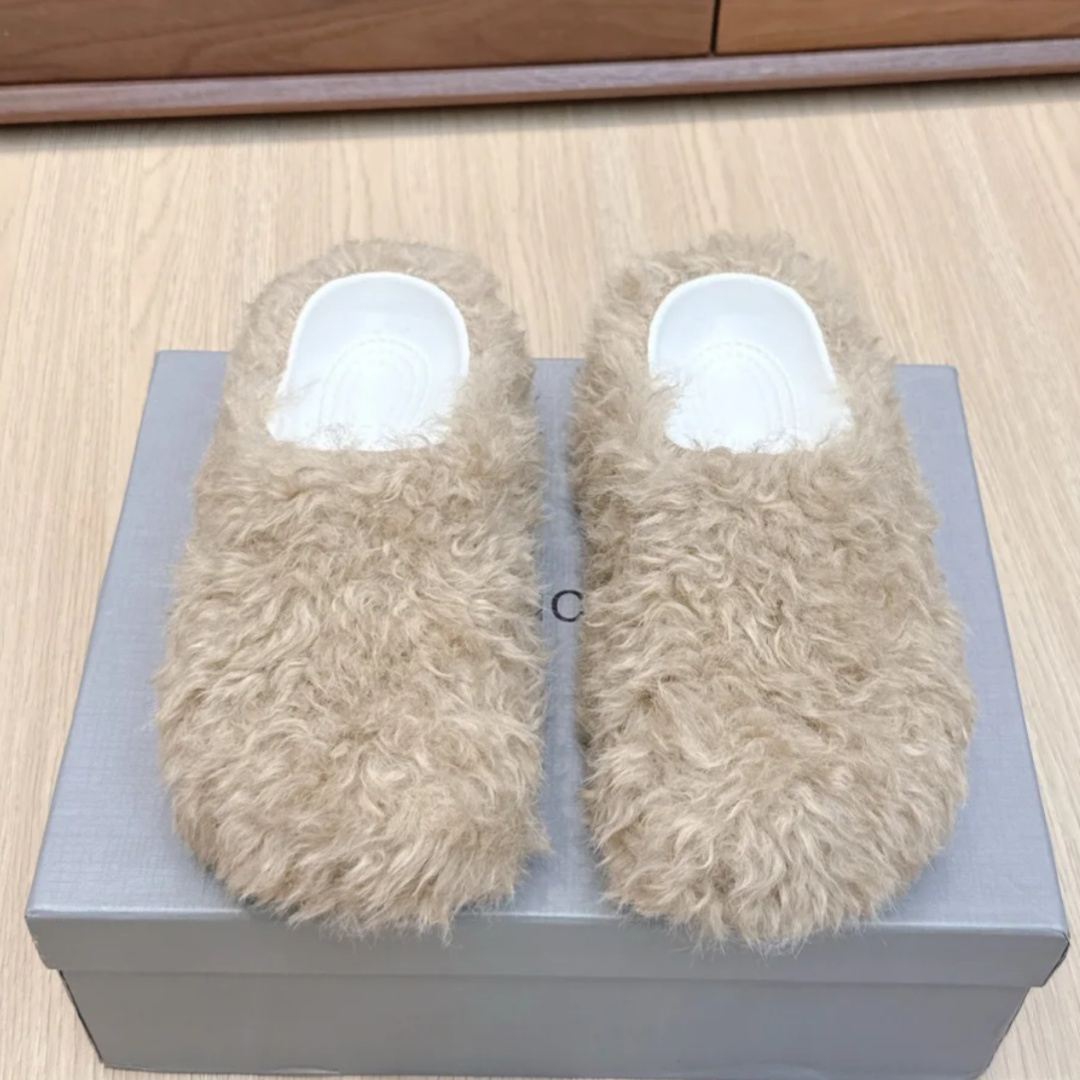 Classic hair Fur slide Womens Man Designer Booties Furry slipper Plush Loafers Winter Sport shoe colgs Mule Flat travel shoe Luxury Scuffs casual Fl