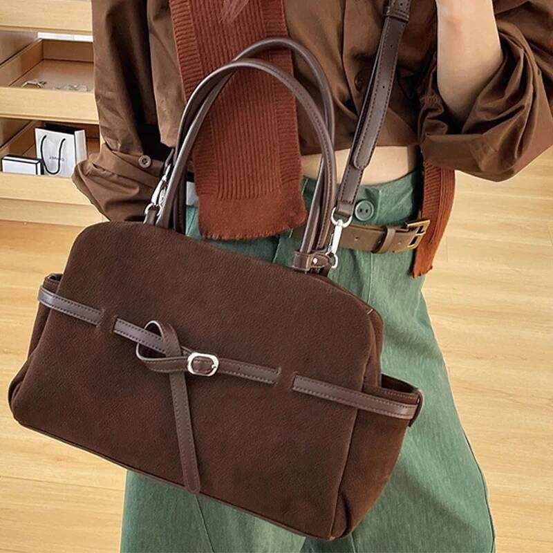 Retro Frosted Women's Handbag Fashionable Niche Shoulder Crossbody Advanced Belt Design Bowling Large Commuter Tote Bag MDNG2509