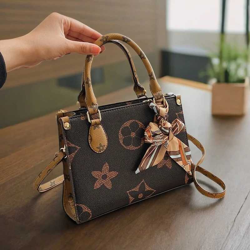 2025 New Design Womens HighClass Elegant Casual Fashion MultiFunctional Trendy Popular Large Capacity Shoulder Sling Bag W250924