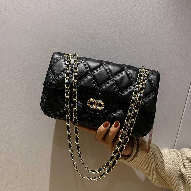 2025 Sang de bracelet en chaîne élégante Sac à bandoulière pour femmes Luxe Square Bag Sac avec poche intérieure Élégant travail fourre-tout W250