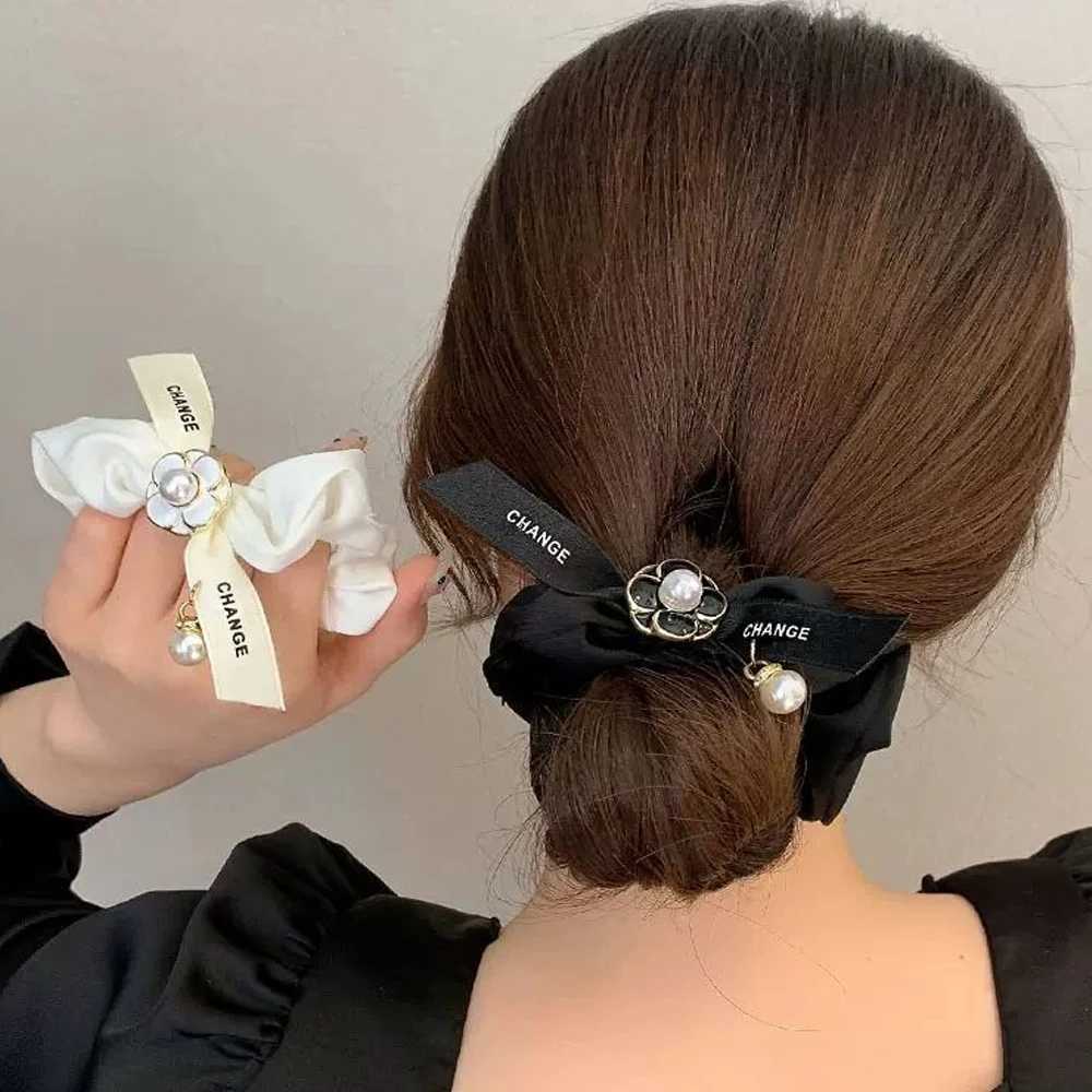 Ins Camellia Charms Hair Ties Elastics Pearl Hair Rope Ring Elegant Ponytail Holder Hair Accessories For Girl And Women W250928-image-1077410849
