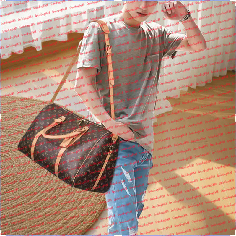 2025 Luxury designer duffel bag High quality Men&#039;s travel bag 55 cm embossed large capacity waterproof sports bag CrossBody Bags Totes Women-image-978390726