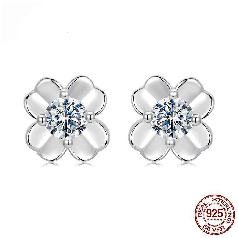 DHpet Aifule Light Sparkling Four-Leaf Clover Moissanite Fashion Earrings Pure Sier Commuting Versatile Accessories