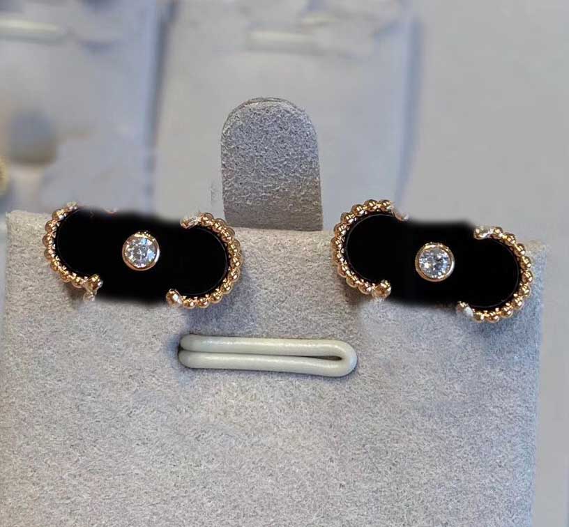 V gold Luxury quality charm clip earring with diamond and red agate color and diamond for women party jewelry gift have velet bag PS4521