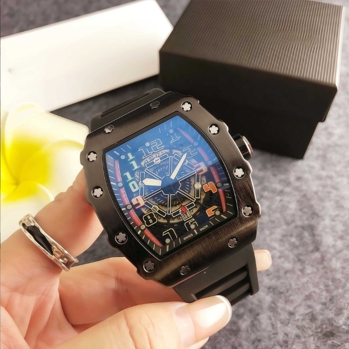 New Brand Men's Watch Fashion No-Automatic Movement Barrel Luminous Waterproof Clock Sports Male's Silicone Strap Quartz Wristwatch Sports