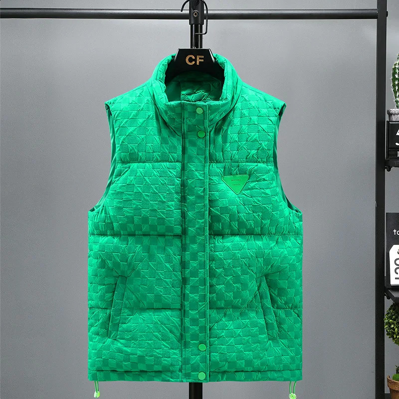 5XL Mens Vest Jacket Winter Warm Sleeveless Men Fashion Casual Autumn Thicken Waistcoat 241223Z