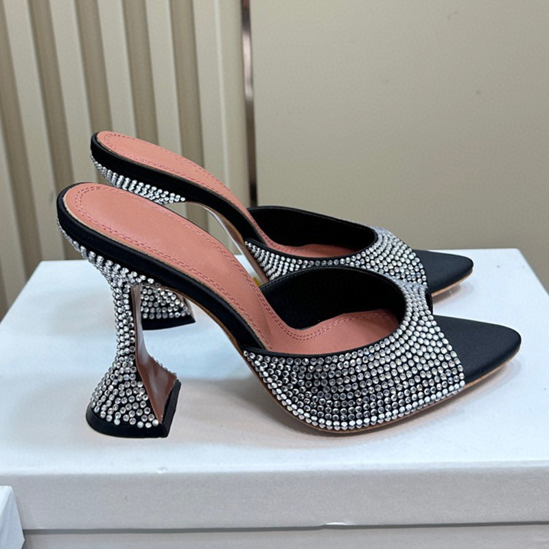 Été Nouveaux dames sandales à talons de luxe Dreigner enveloppe de ramine