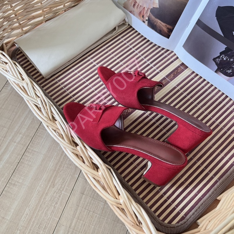 1 1 Sliders à talons plats Mocassin noir rose blanc Sandale de créateur pour femme slide sliop-on Chaussure de luxe moschi Slipper DHgate Cuir Se