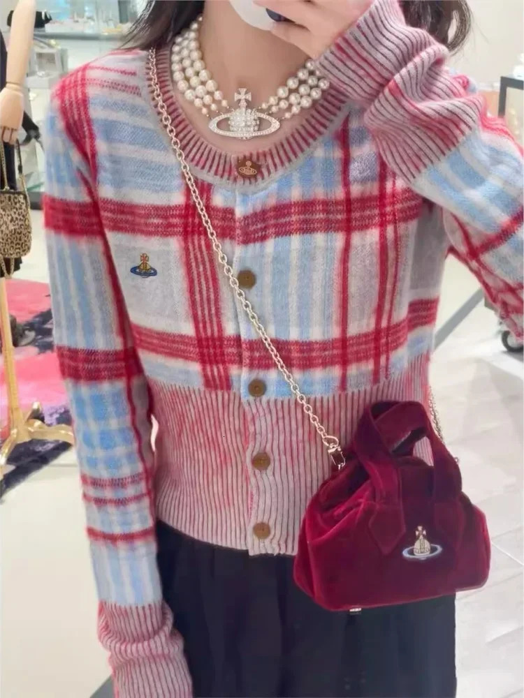 High Quality Fashion Punk Style Cardigan Slim Fit Sweater Warm Winter Clothes Planet Embroidery Plaid Knitwear Outerwear Women 250102