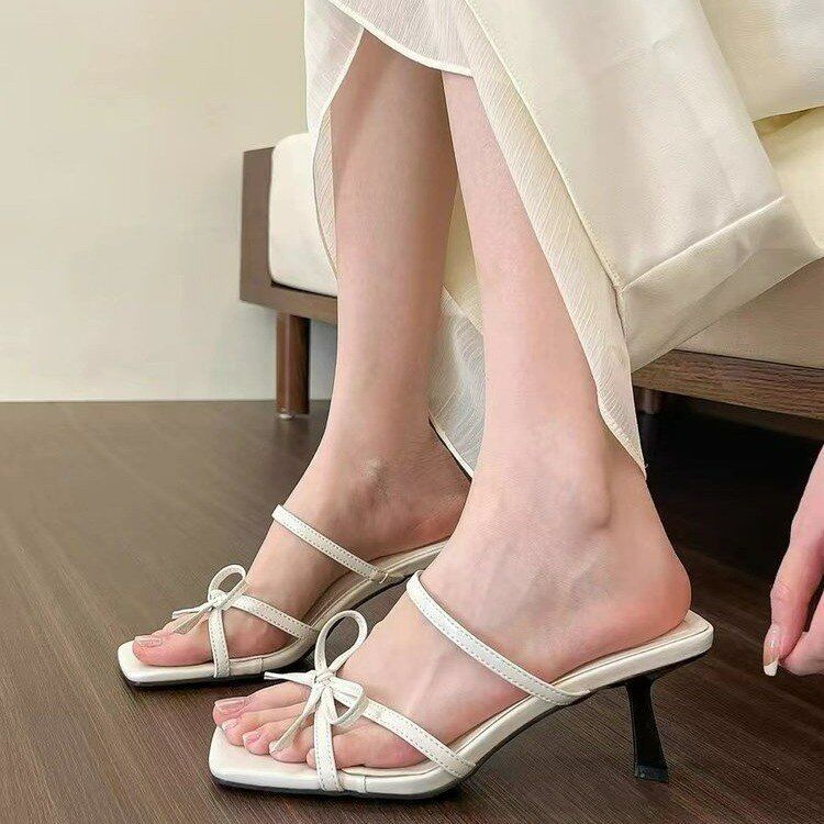 Free Shipping 2025 new sandals designer heels Slippers womans shoes Square Toe bow sandal home outdoor Sandale