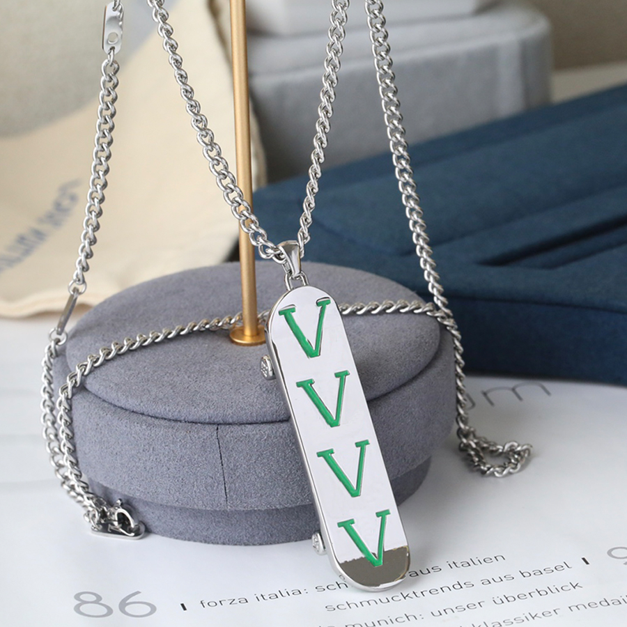 Collier de créateur pour hommes et femmes Collier de skateboard