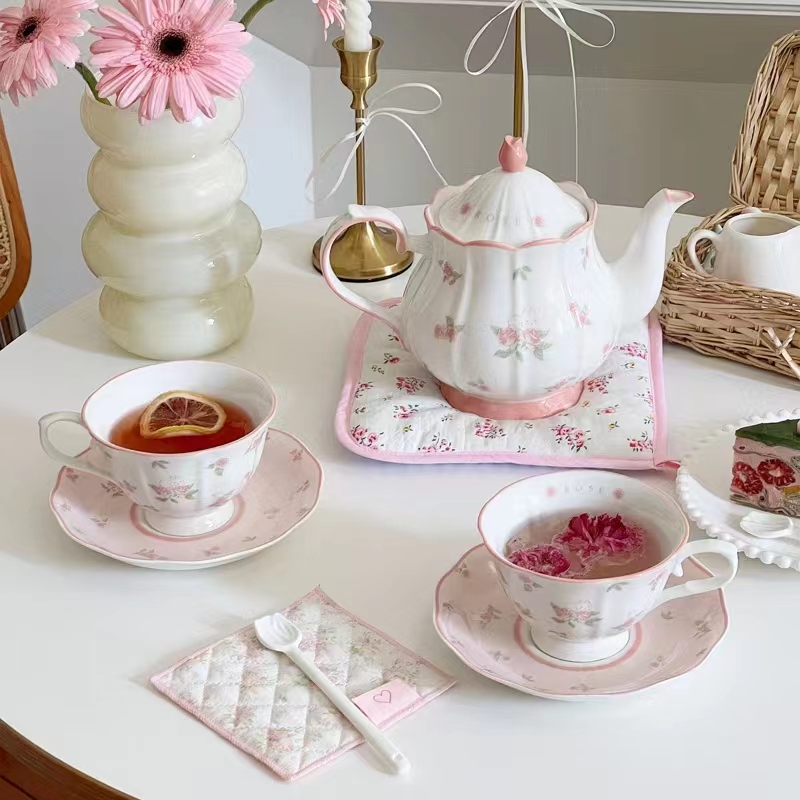 French Ceramic Cup and Saucer Teapot Set Retro Rose Rabbit Girl Heart Coffee Afternoon Tea High Value K260225-image-1095442353