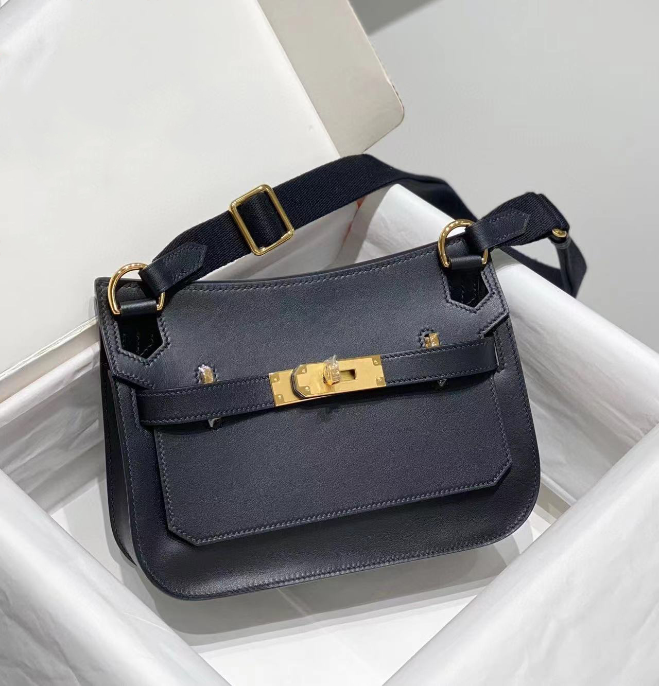 10a Mirror Quality Designer Sac Swift en cuir totes Femme Sac à bandoulière Small Cloud Crossbody Sacs Fomen Fashion Feme Femme Sacs de messager