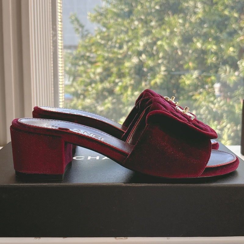 25s Designer Femmes Sandales Diamond Metal Book Sac Boucle Sandales plates Sandales Velvet Mid Heel Slipper