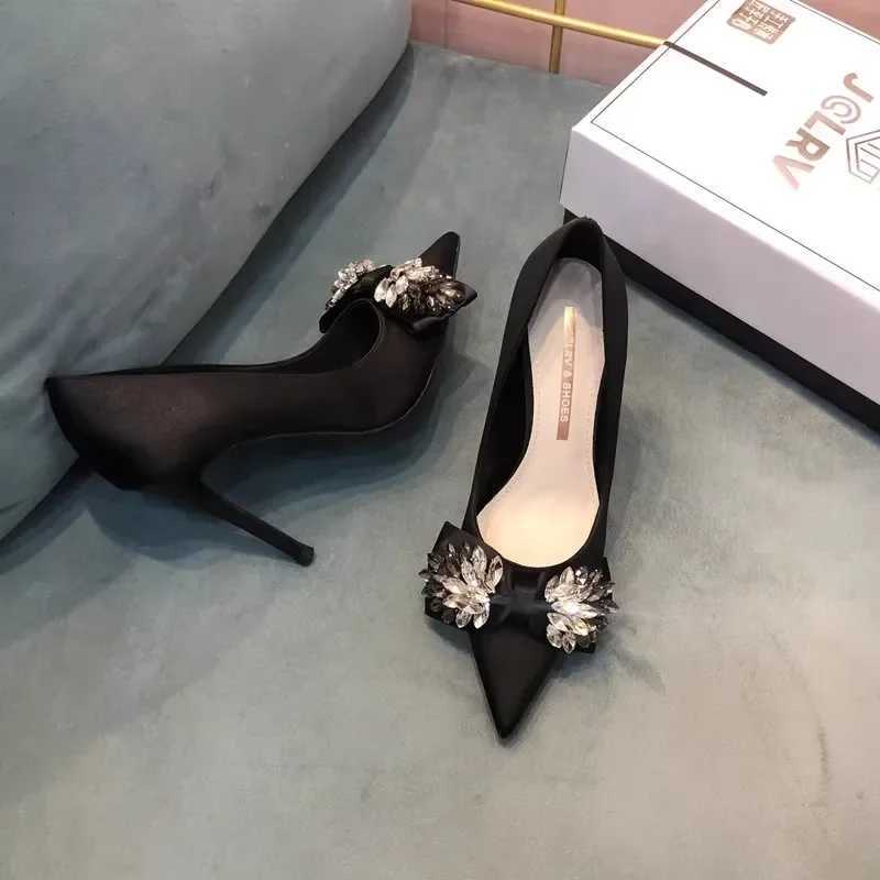 2023 autumn new high h fem pointy black high-grade temperament rhinestone bow cfortable rything hot French single shoes Z250121