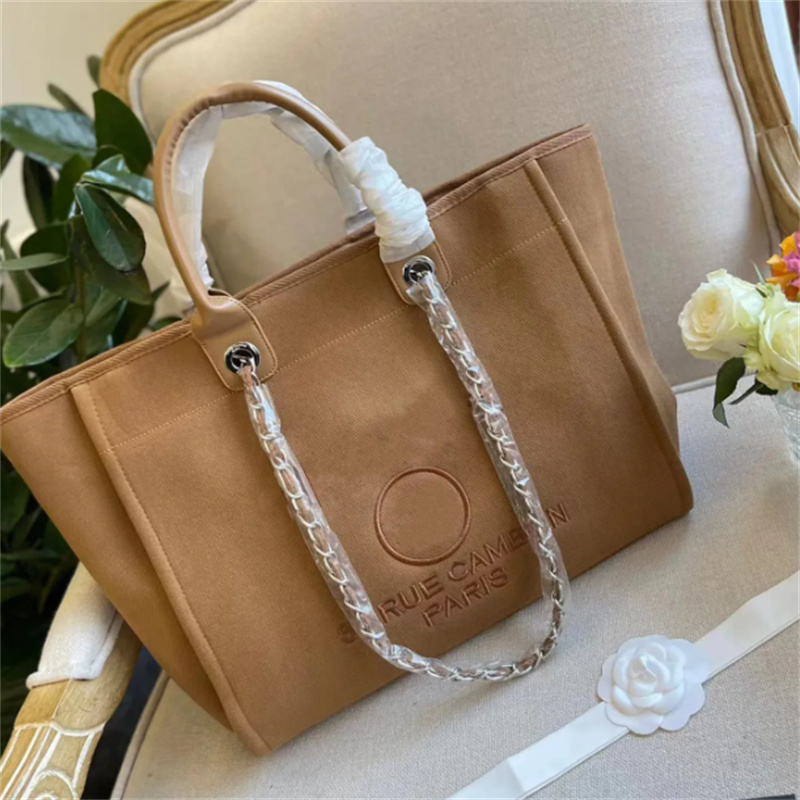 Womens Designer Tote Beach Bags Fashion Embroidery Open Pocket Diamond Chain Ornament Handbag Multiple Styles Medium Size Canvas Bag