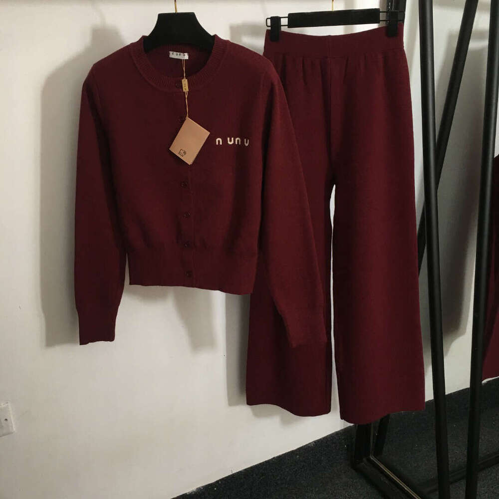 tracksuit women designer Cardigan women brand spring two piece set fashion letter logo ladies Long sleeved knitted jacket girl High waisted wide leg pants Jan 21 76$