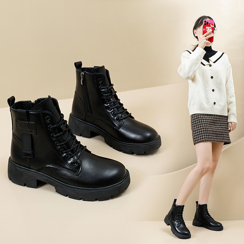 Femmes Fashion printemps épaisses semelles à la mode de style britannique Bottes courtes triples