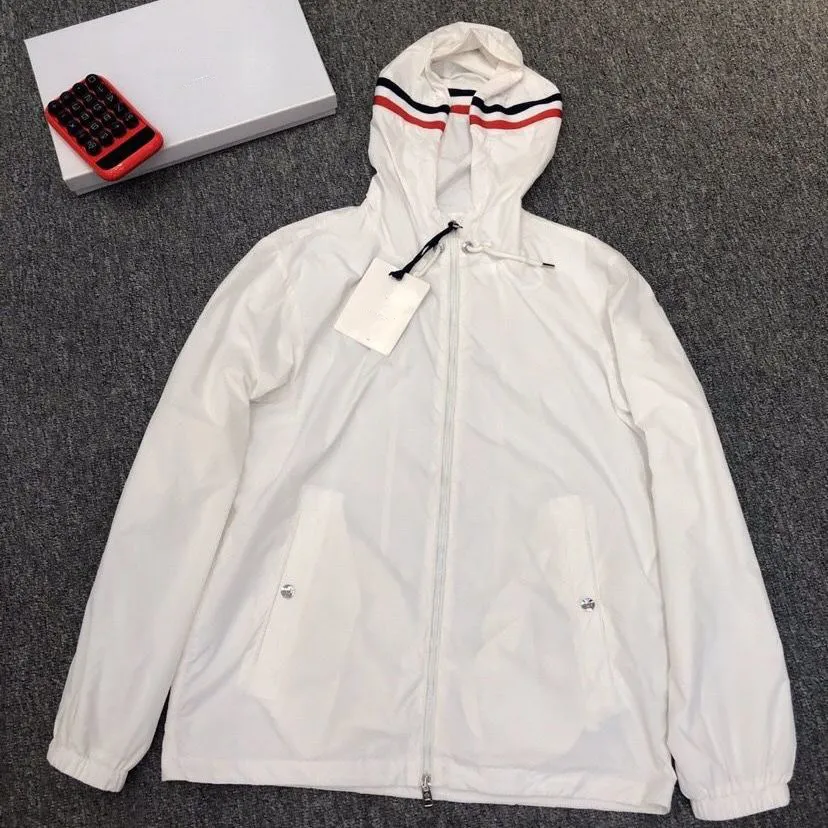 Mens Designer Jacket Spring Autumn Windbreaker Have NFC Scan Jacket Zipper Colorful Fashion Hooded Mens Raincoat Outerwear High Quality Slim Stylist