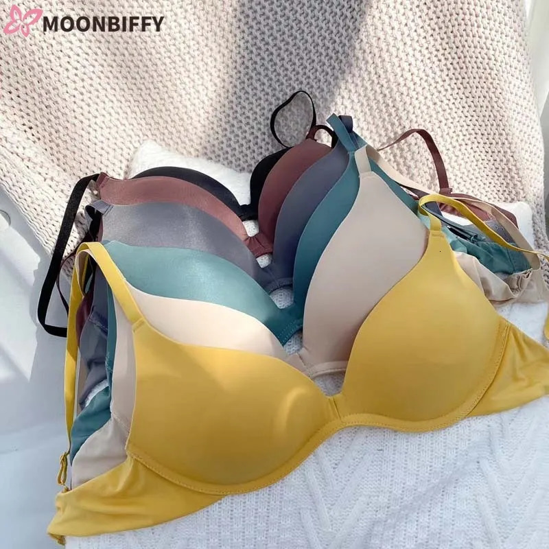 Japanese Onepiece Smooth Girl Seamless Small Push Up Bra Thin Cup Without Underwire Sleep 34 Bralette Top Brassiere 250122Z