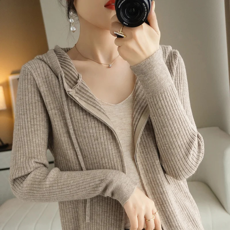 100 pure merino wool sweater cashmere womens knitted Oneck zipper hooded cardigan in autumn and winter 250107Z