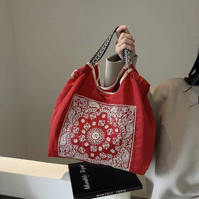 New Arrival Casual Fashion Interior Compartment Tote Open Pocket Sewing Thread 2025 hot Sale Bags for Women Oxford Womens Handbag Z250118