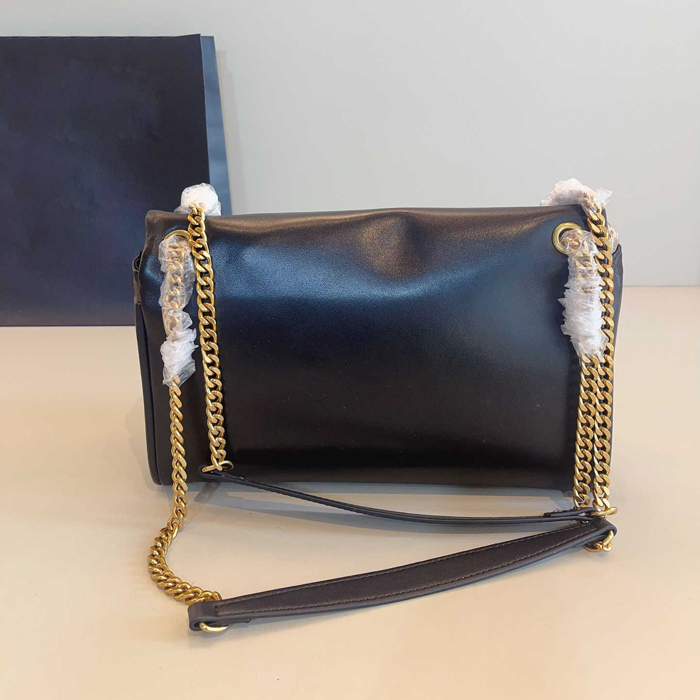 High Quality puffer Fashion designer Luxury sheepskin Leather Chain shoulder bags Classic flip 250115