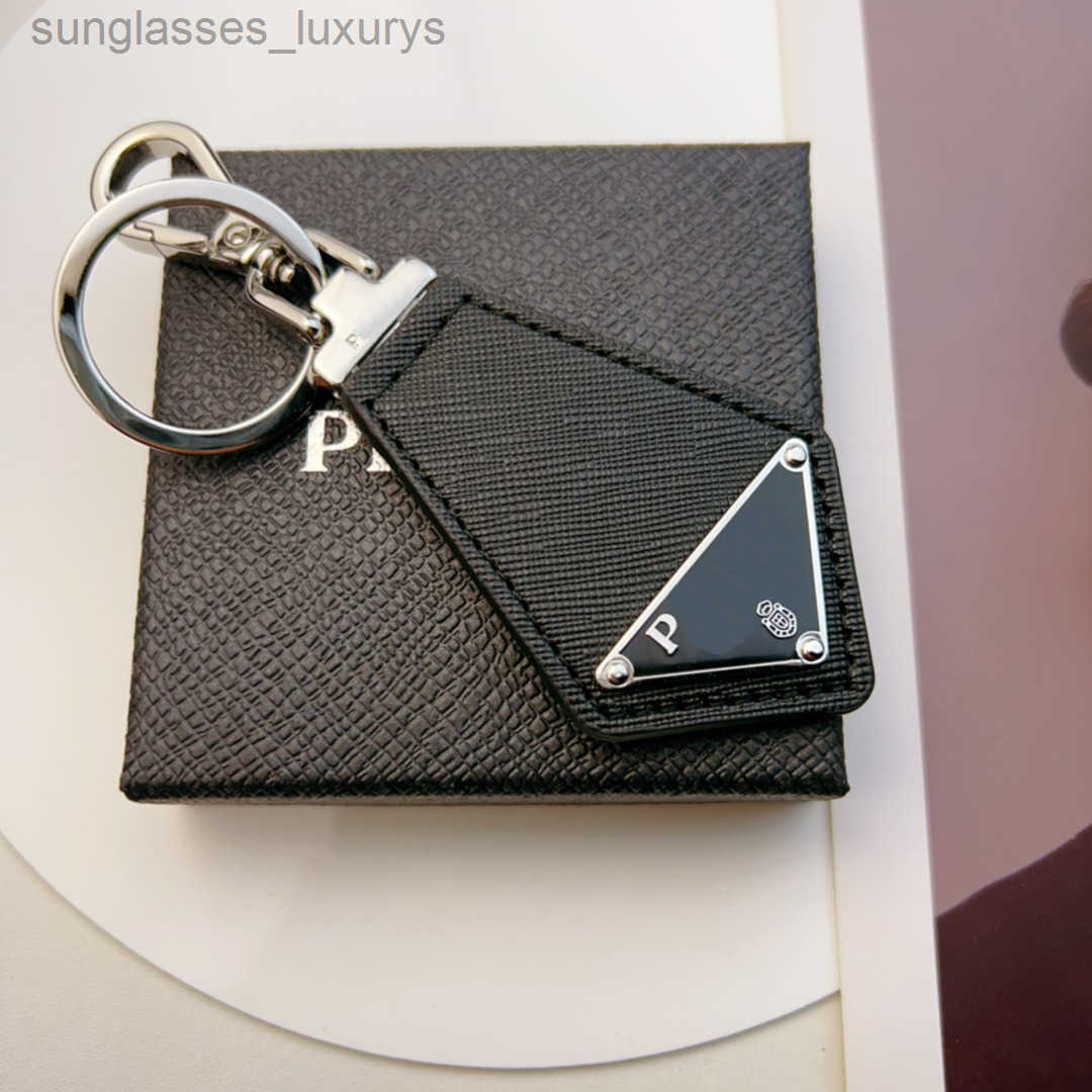 keychain designer keychain Luxury key chain leather design temperament versatile style keychain fashion people design Christmas gift 7 Colour very n
