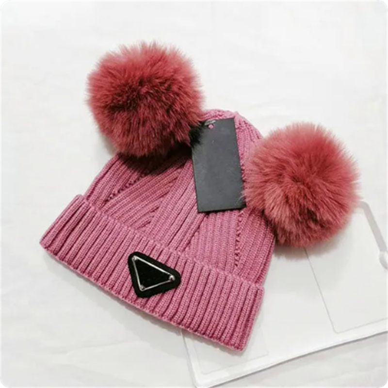 Designer Kids Beanies Baby Knitted Hats Fashion Letter Boys Girls Winter Warm Wool Caps Balls Top Decoration Fit 1-5 years Baby