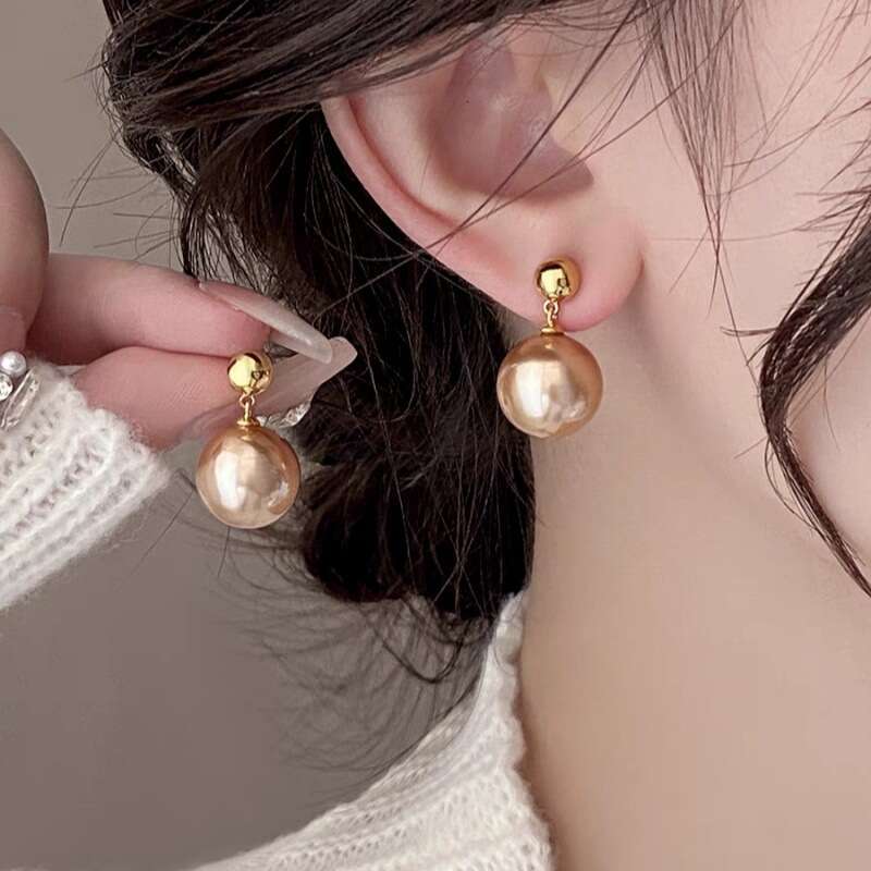 Champagne Pearl Light High-end 2024 New Style Elegant Socialite Earrings Trendy