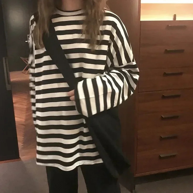 Spring Autumn Women Harajuku Striped T Shirt Long Sleeve O-Neck T-Shirts Korean Casual Oversized T Shirt Femme Black Tops 250728