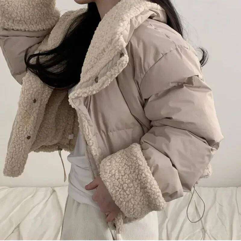Designer Clothing 2025 New Winter Chic Fashion Furry Patchwork Cotton-Padded Jacket Short Parkas