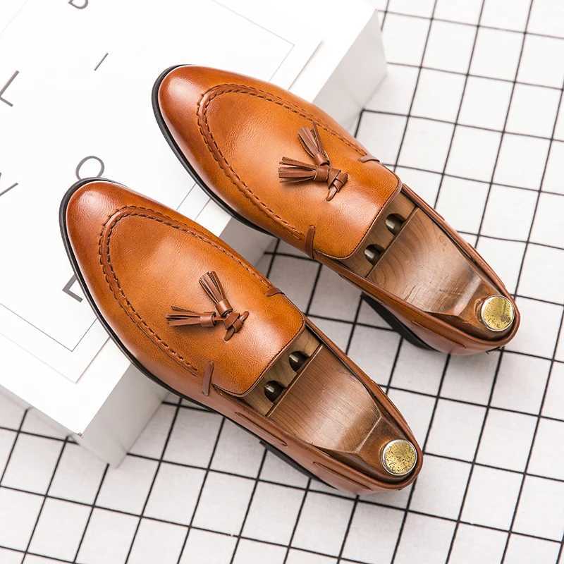 Summer New Men Fi Tassel Shoes Black Brown PU Casual Business Dress Shoes Wedding Banquet Suit Shoes Size 38-46 Men Shoes XJ250801