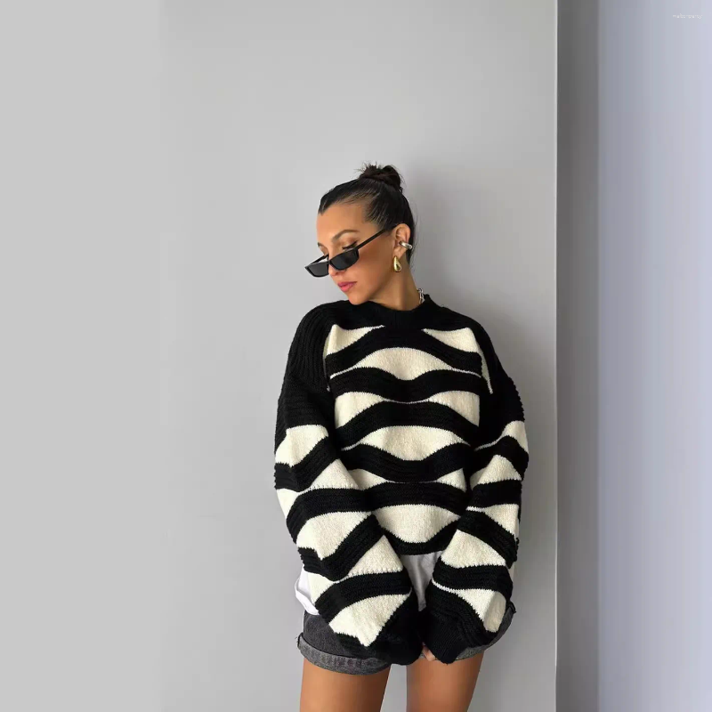 Women's Sweaters Fashionable Elegant Casual Commuting 2025 Color Blocked Zebra Print Women Sweater Round Neck Chic Knitted Pullover