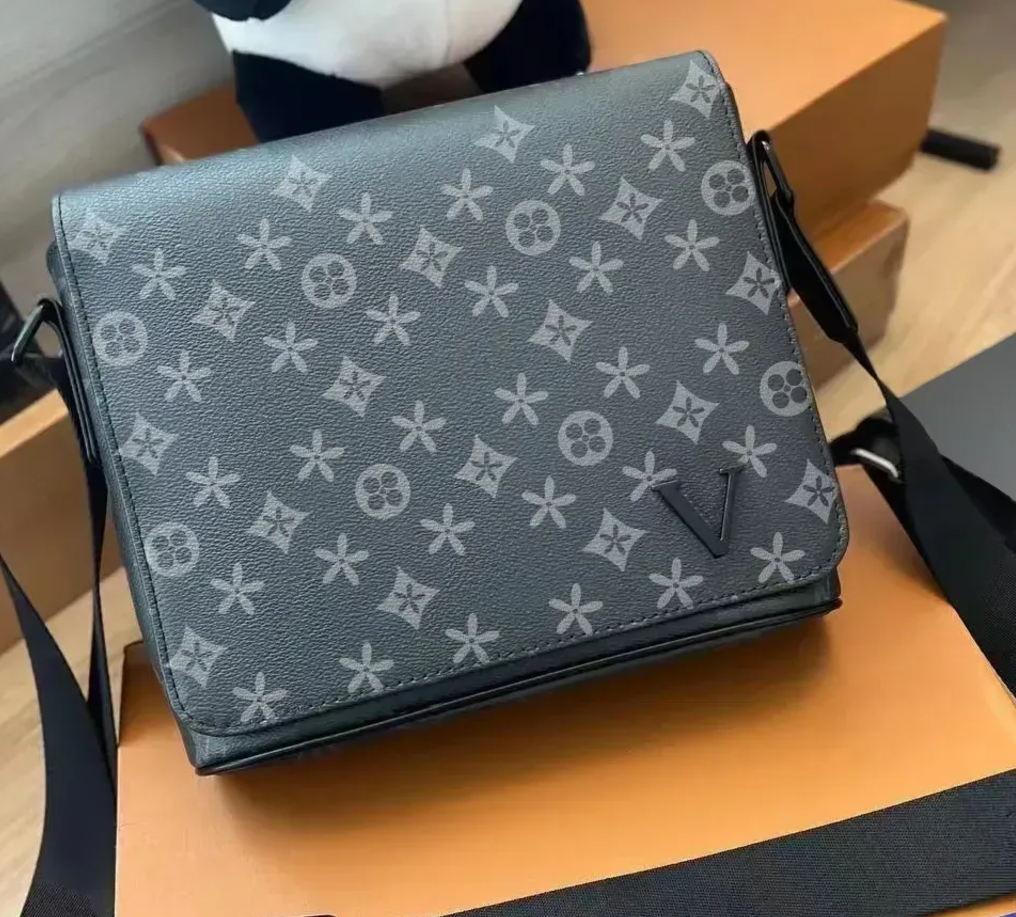 Handbags Men Leather Outdoor Messenger Bags Men Crossbody Shoulder Bag luxurys designers bags pochette Multiple pockets fashion Messenger bag-image-985553780