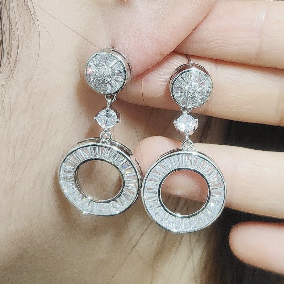 Luxury Designer Circular Diamond Earrings Inlaid Geometric Zircon Circle Pendant Design Copper Earrings Ear Studs Wedding Party Jewelry