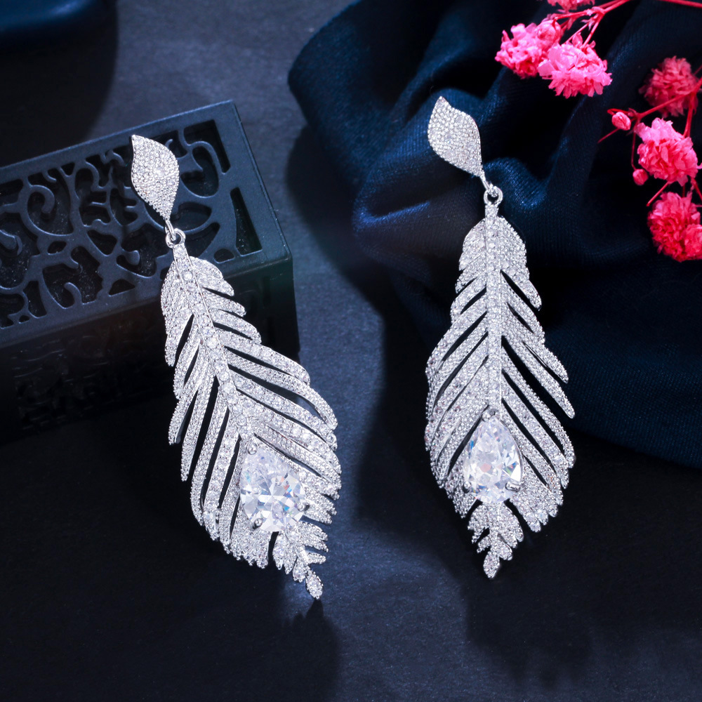 2025 Choucong Dangle Earrings Luxury Jewelry 925 Sterling Silver Pear Cut White 5A Cubic Zircon Pave CZ Diamond Gemstones Party Women Feather Drop W
