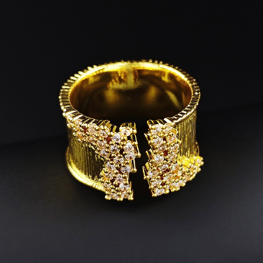 Fashion Designer Rings Fashion Cleft Design Gold Plated Rings Open Size Zircon Ring Woman Daily Commute Jewelry Gift