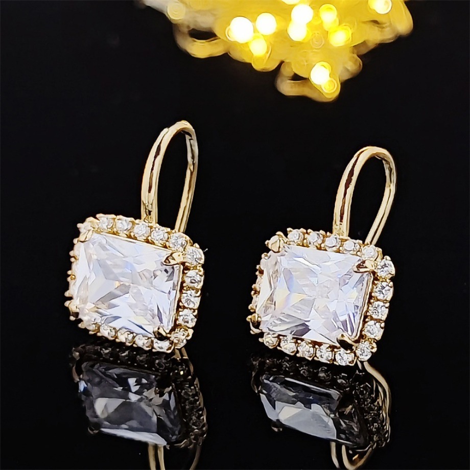 Luxury Designer Fashion Geometric Square Crystal Diamond Earring Gold Silver Plated Ear Studs Zircon Earing Girl Daily Party Jewelry Accessory