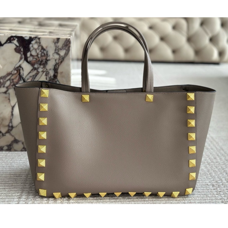 Classic womens bags handbags shoulder bags underarm bags Metal rivets high-grade leather low-key luxury retro elegance aily commuting large capacity