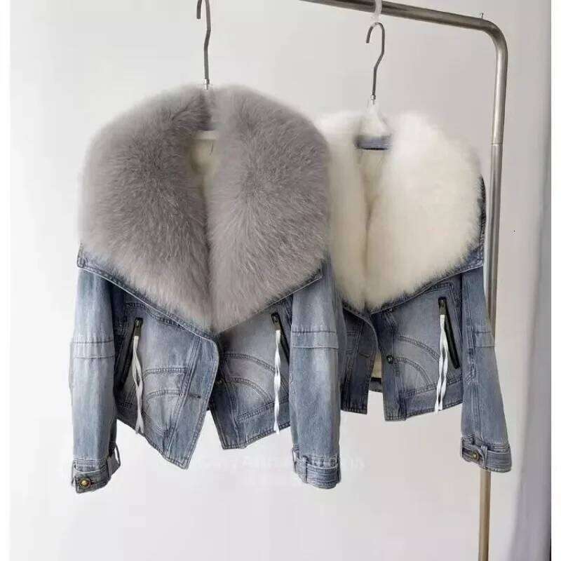 Winter Thickened Short Denim Fashion Parkas Jeans Coat Removable Fur Collar Cotton Jacket New 250730