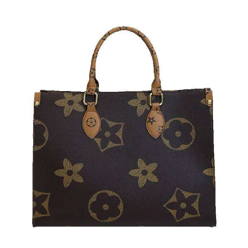 Free Shipping 2025 Designer New Print Large Capacity Tote Women Fashion Versatile Shoulder Bag Simple Commuter handbag Coffee Brown hot sale A781