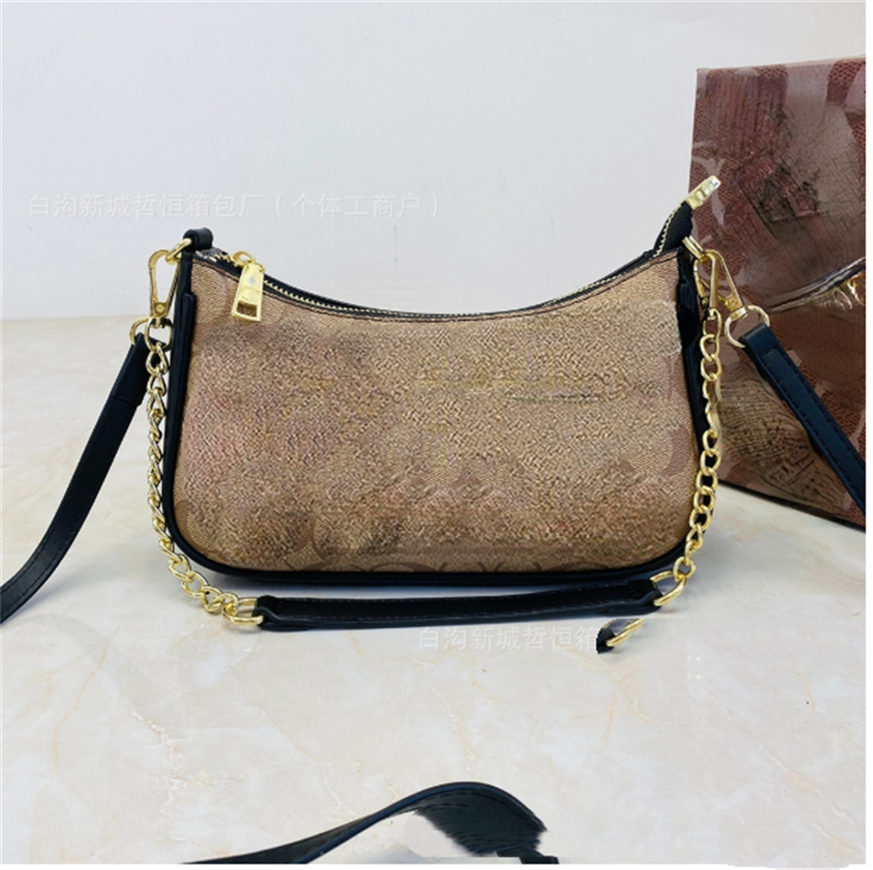 Tote bag Designer bag Fashion Bags Women's Travel Luxury Handbag Shoulder Beach Bag Hot Tote Bag Large Letter Designer Large Capacity Bag Sh-image-1069643441