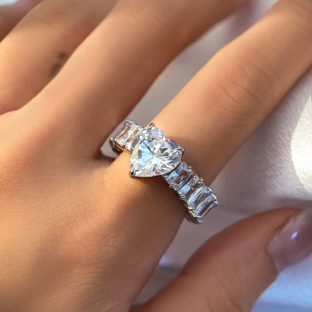 Fine Luxury 925 Sterling Silver Baguette Heart Ring White Gold Plated for Wedding or Valentines Day Womens Zircon Rings